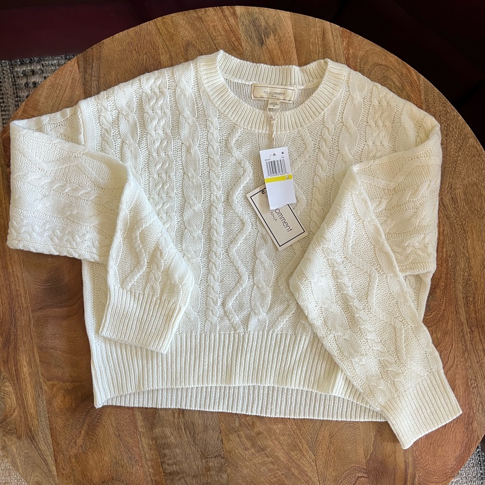 No Comment NY•LA women’s sweater with tags